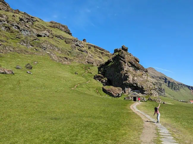 Rutshellir aka Troll Cave
