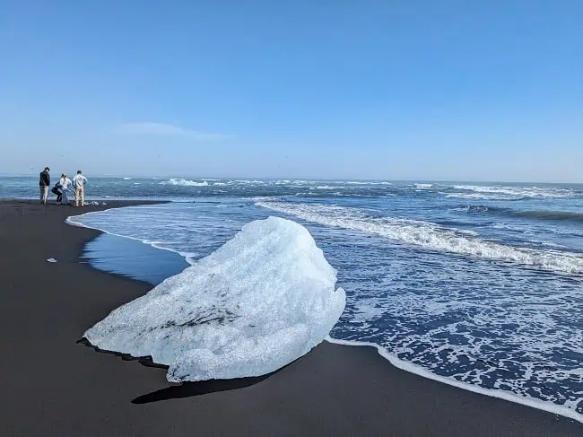 Walking around Diamond Beach