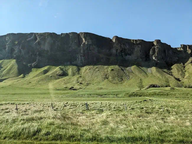 Very cool mountains while driving around